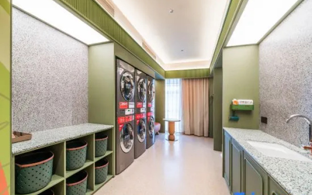 Orange Hotel in Hongqiao, Yueqing, Wenzhou.