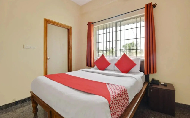 OYO 13043 Sree Sai Suites