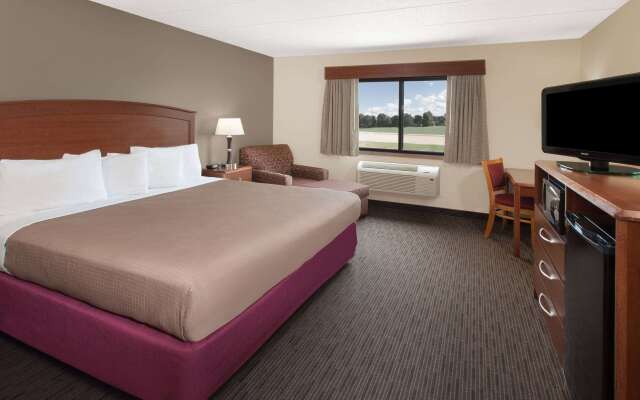 AmericInn by Wyndham Grundy Center