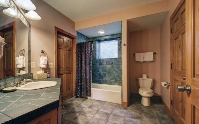 Bear Hollow Village 7 Bedroom by All Seasons Resort Lodging