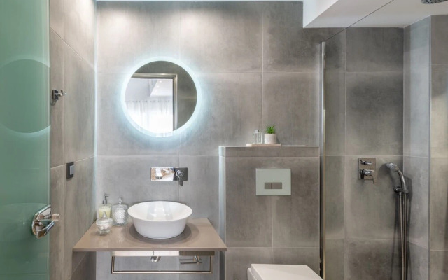 La Luna Suites
