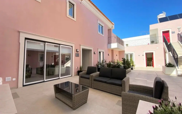 Cardeal Suites & Apartments