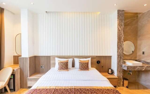 My My Hotel 2