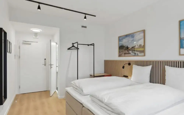 Easy Stay