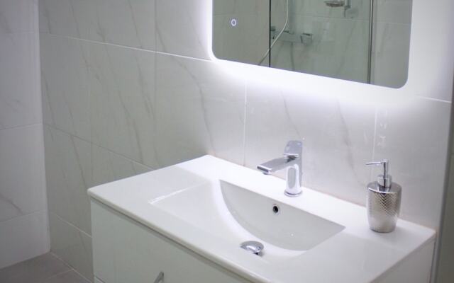 Purple Orange Luxury Suites