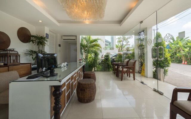 The Kanjeng Suites Villas Seminyak
