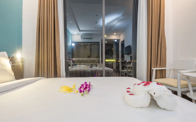 Raon Danang Beach Hotel