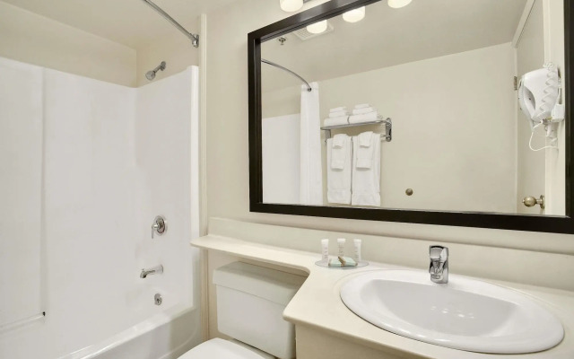 Travelodge Suites by Wyndham Saint John