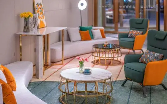 Orange Hotel （Yining  Wanrong Square  Hanbin Park）