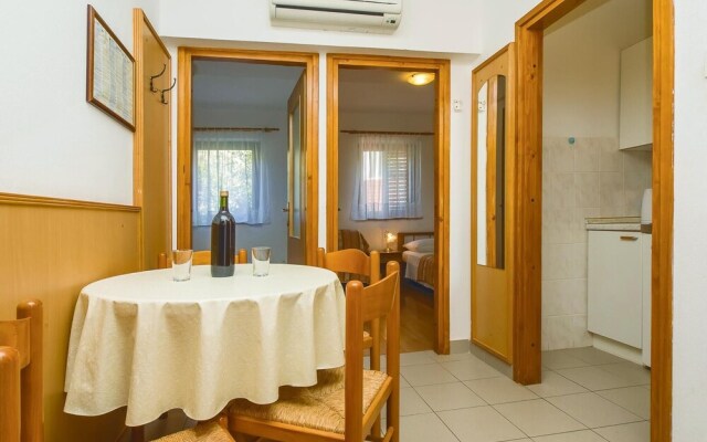 Beautiful Home in Lokva Rogoznica With Wifi and 2 Bedrooms