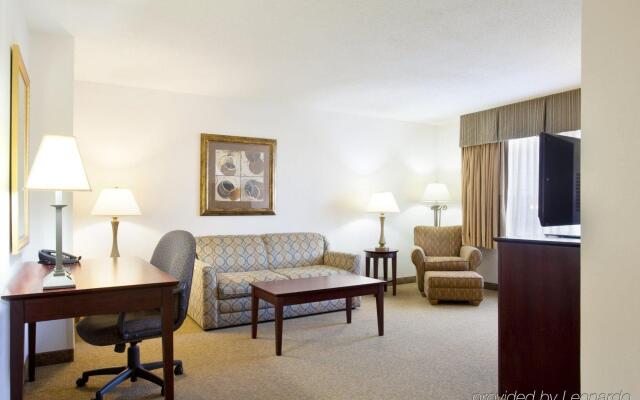 Holiday Inn Express Chicago NW - Vernon Hills, an IHG Hotel