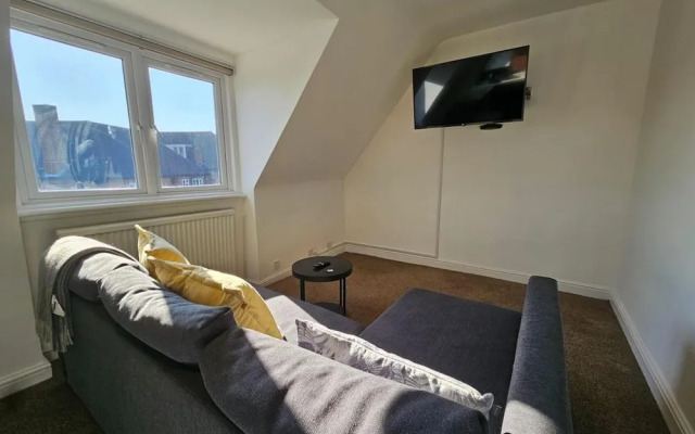 London Luxury Apartment - Finchley Road Retreat