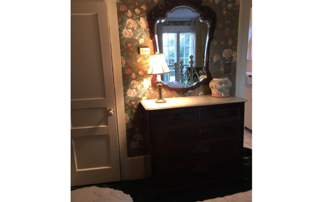 Nine-0-Five Royal Hotel