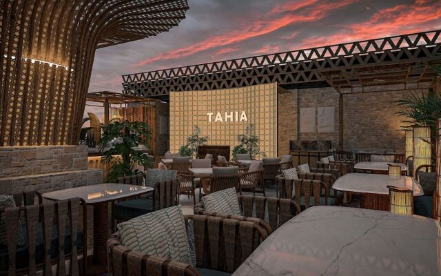 The Eliot Hotel & Banquet