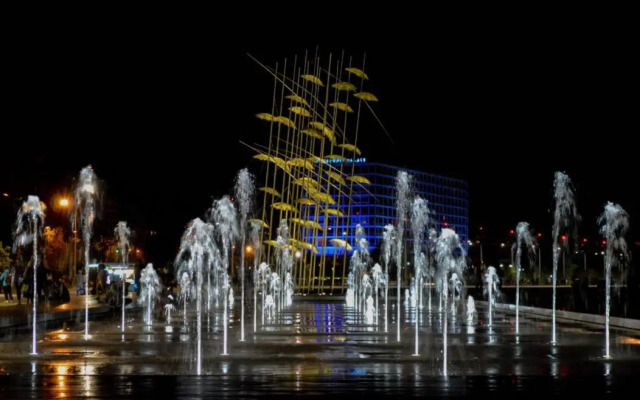 N&N's Luxurious Suite #WhiteTower