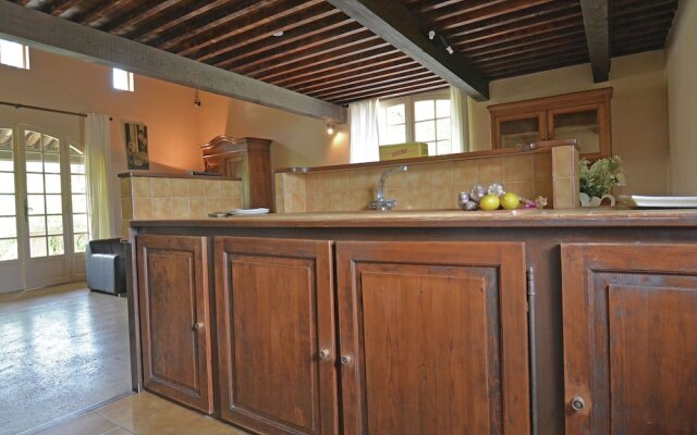 Cosy Villa in Flaux with Swimming Pool