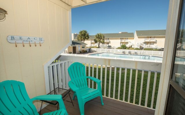 Sandpiper Cove 8113 Studio Bedroom Condo by RedAwning