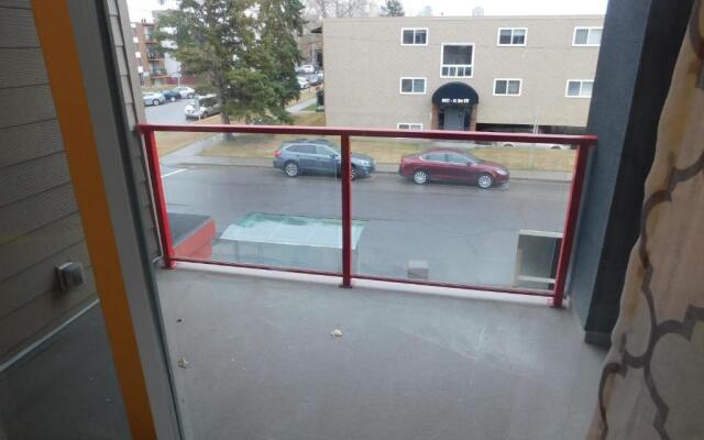 Three-Bedroom House with Balcony #33 Sunalta Downtown
