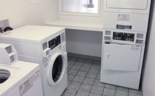 Travel Inn By OYO Omaha