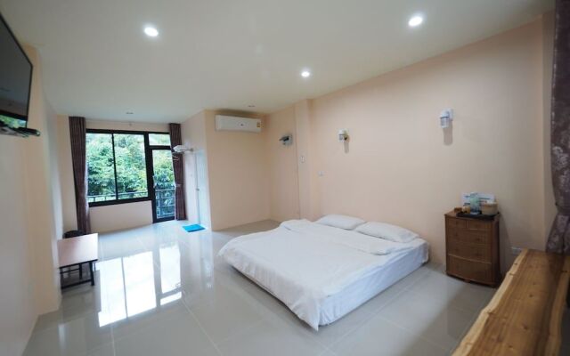 Wang Tey Homestay Khiri Wong