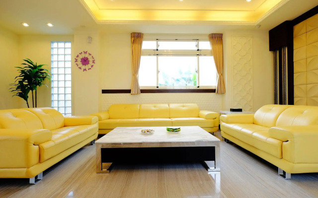 Kuan Pin Four Season Villa