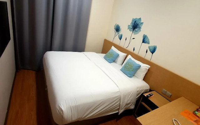 Qlio Hotel