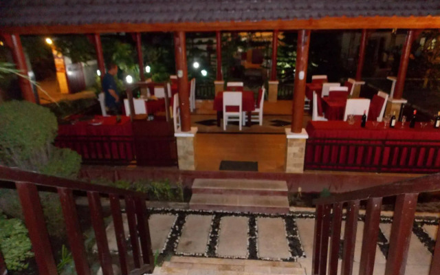 Tropical Hideaways Resort