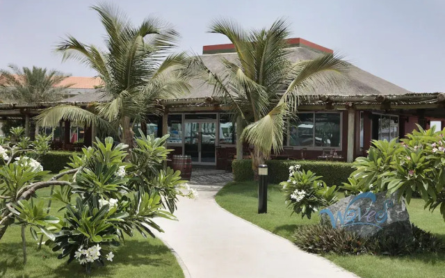 Fujairah Rotana Resort & Spa - Al Aqah Beach
