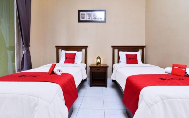 RedDoorz near Pantai Sanur Bali