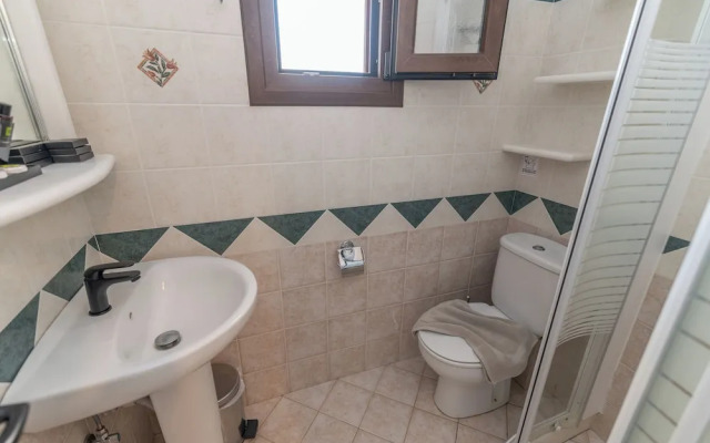 Nikos Apartments & Studios