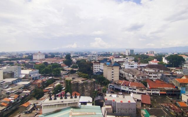 Tranquil Designed 2Br At Braga City Walk Apartment