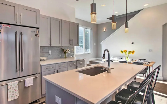 Modern Denver Townhome w/ Rooftop Terrace!