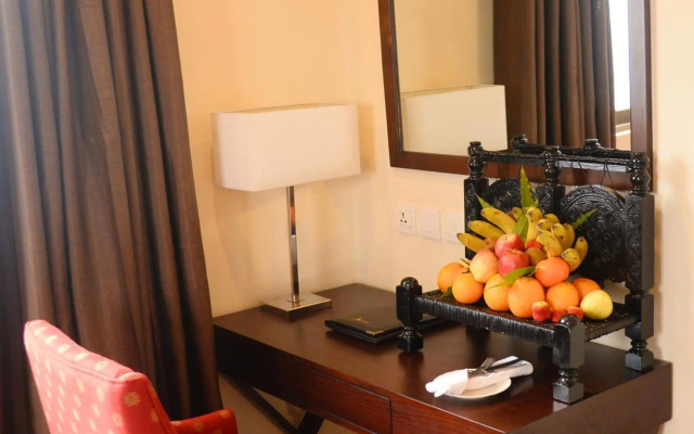 Avari Xpress Gulberg