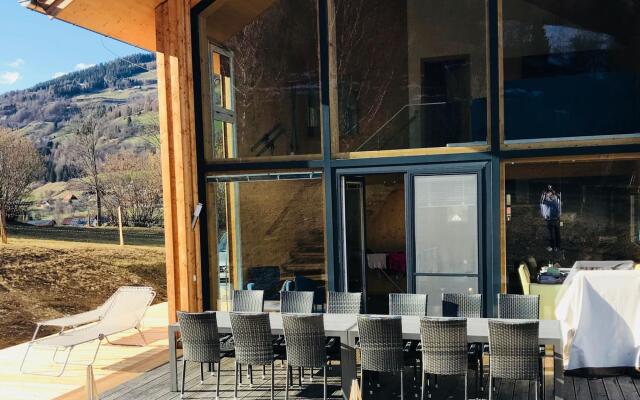 Chalet in Sankt Georgen on Ski Slopes