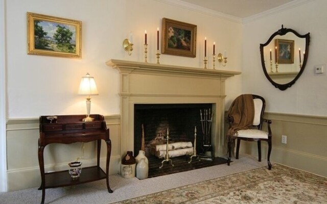 Seven South Street Inn B & B