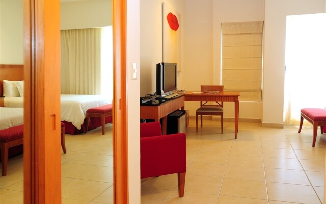 Ambiance Suites Cancun