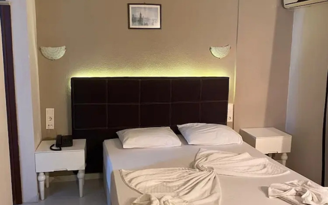 Karadede Hotel