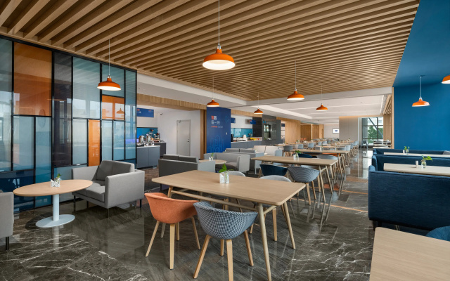 Holiday Inn Express Beihai Silver Beach