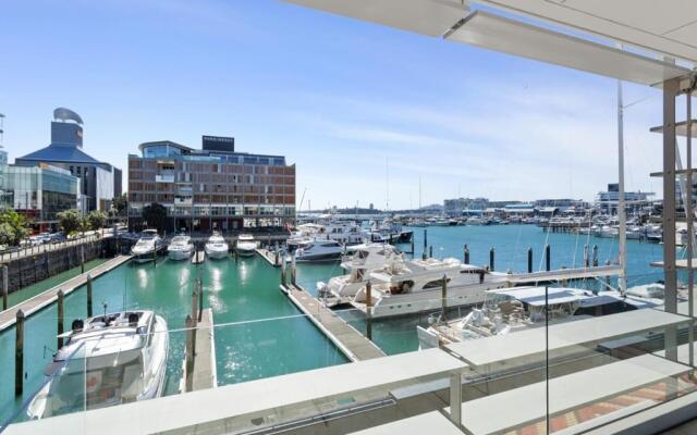 Gorgeous 2BR in Wynyard Quarter by Zodiak Stays