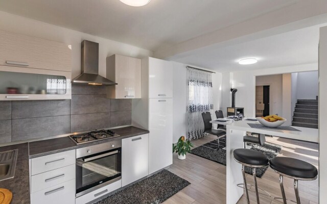 Amazing Home in Skatari With Wifi and 3 Bedrooms