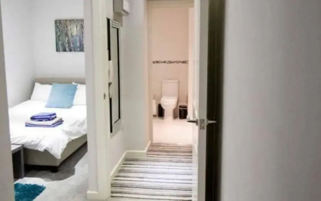 Stayzo Modern Studio Apartment 1 in Bradford City