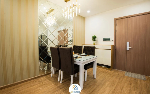 Luxury Apartment at VinHomes Metropolis