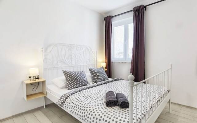 Boutique Rooms - With Pool - 5 - R202