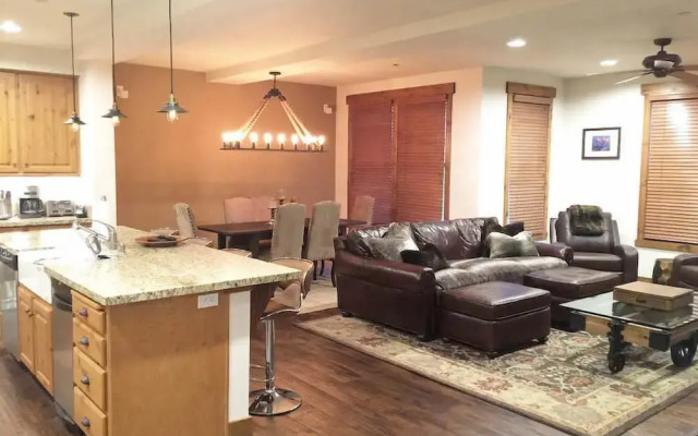 SnowCreek The Lodges