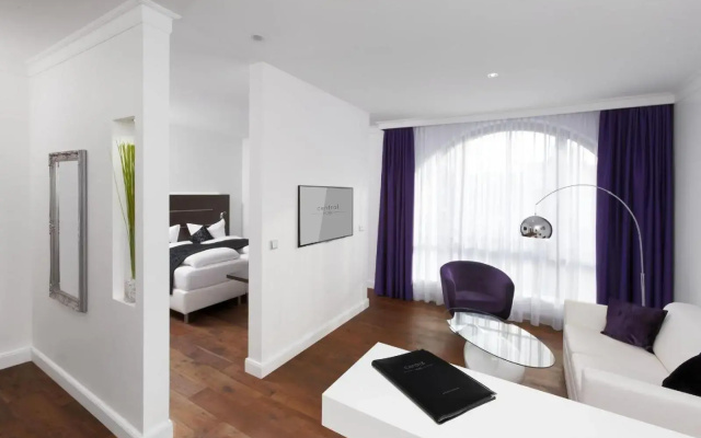 Central Hotel