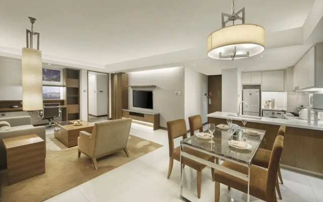 Guangdong International Building （South Gate 2）