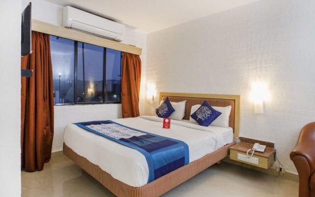 Capital O 10209 Comfort Inn