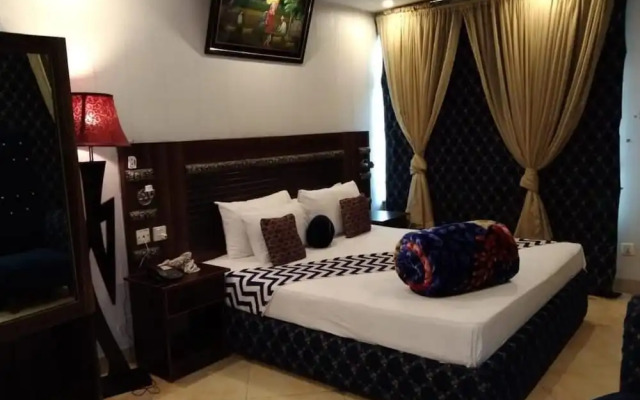 Royal suites Hotel