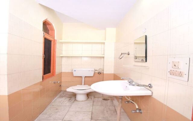 OYO 12241 Home 2RK Shoghi