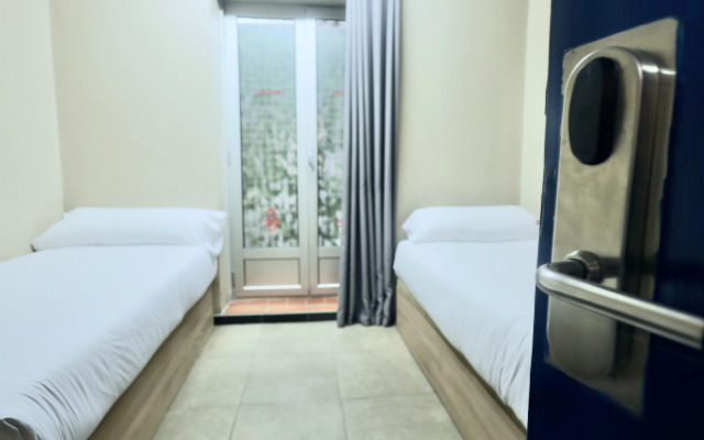 Ideal Youth Hostel